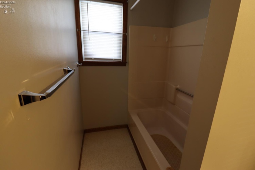 1104 Madison Street, Sandusky, 44870, 2 Bedrooms Bedrooms, ,1 BathroomBathrooms,Residential,For Sale,Madison,20263039