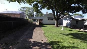 1104 Madison Street, Sandusky, 44870, 2 Bedrooms Bedrooms, ,1 BathroomBathrooms,Residential,For Sale,Madison,20263039