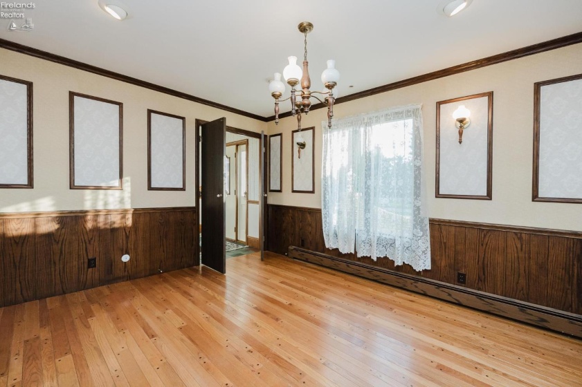 5818 Columbus Avenue, Sandusky, 44870, 4 Bedrooms Bedrooms, ,4 BathroomsBathrooms,Residential,For Sale,Columbus,20263070