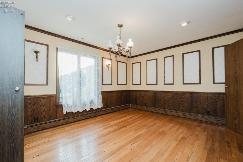5818 Columbus Avenue, Sandusky, 44870, 4 Bedrooms Bedrooms, ,4 BathroomsBathrooms,Residential,For Sale,Columbus,20263070