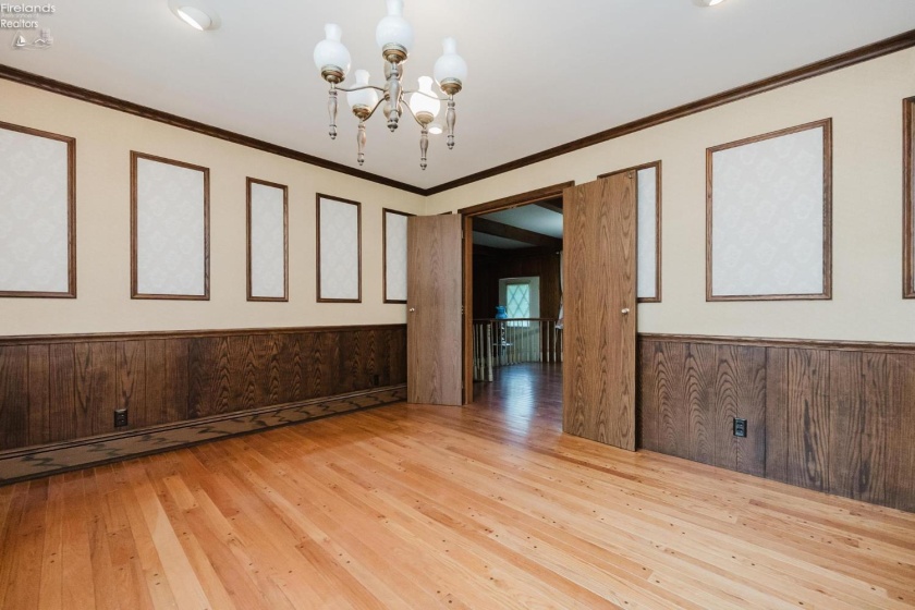 5818 Columbus Avenue, Sandusky, 44870, 4 Bedrooms Bedrooms, ,4 BathroomsBathrooms,Residential,For Sale,Columbus,20263070