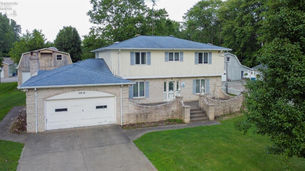 5818 Columbus Avenue, Sandusky, 44870, 4 Bedrooms Bedrooms, ,4 BathroomsBathrooms,Residential,For Sale,Columbus,20263070