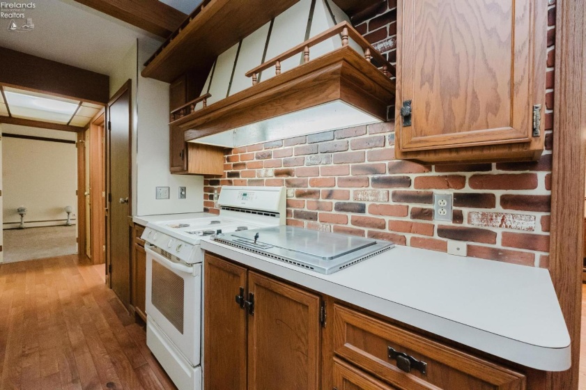 5818 Columbus Avenue, Sandusky, 44870, 4 Bedrooms Bedrooms, ,4 BathroomsBathrooms,Residential,For Sale,Columbus,20263070