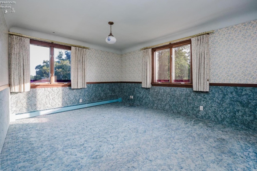 5818 Columbus Avenue, Sandusky, 44870, 4 Bedrooms Bedrooms, ,4 BathroomsBathrooms,Residential,For Sale,Columbus,20263070