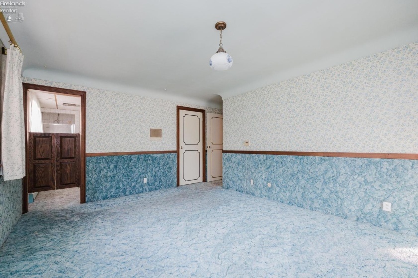 5818 Columbus Avenue, Sandusky, 44870, 4 Bedrooms Bedrooms, ,4 BathroomsBathrooms,Residential,For Sale,Columbus,20263070