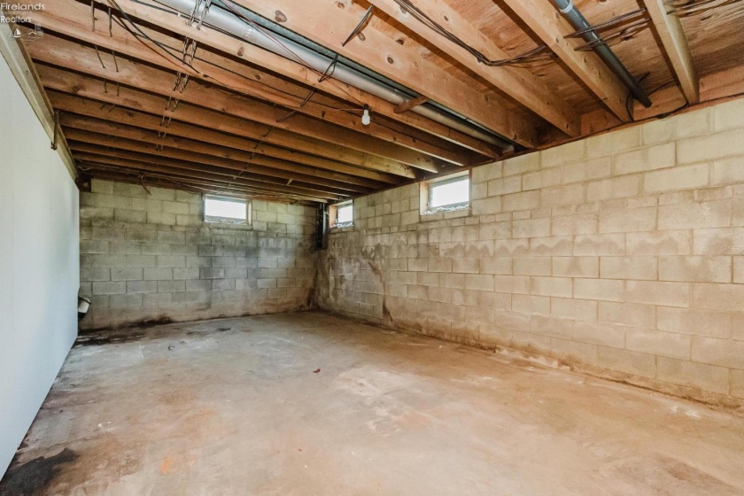5818 Columbus Avenue, Sandusky, 44870, 4 Bedrooms Bedrooms, ,4 BathroomsBathrooms,Residential,For Sale,Columbus,20263070