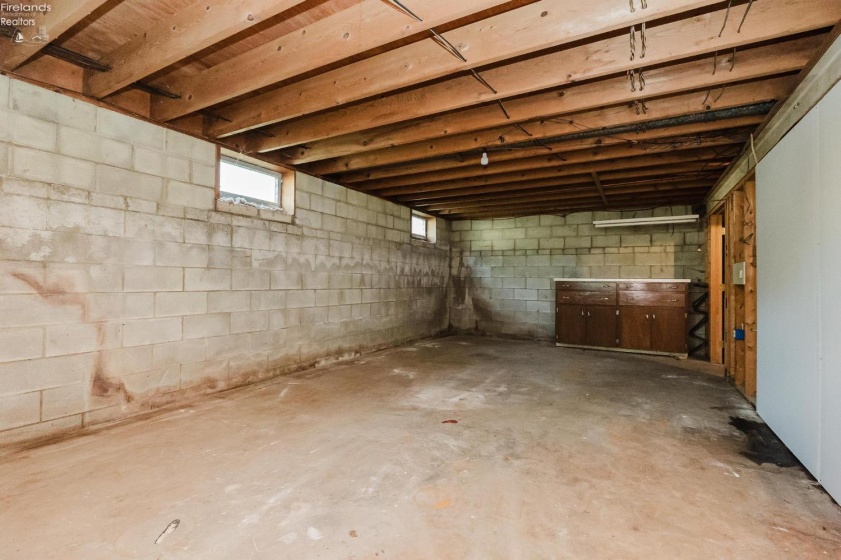 5818 Columbus Avenue, Sandusky, 44870, 4 Bedrooms Bedrooms, ,4 BathroomsBathrooms,Residential,For Sale,Columbus,20263070