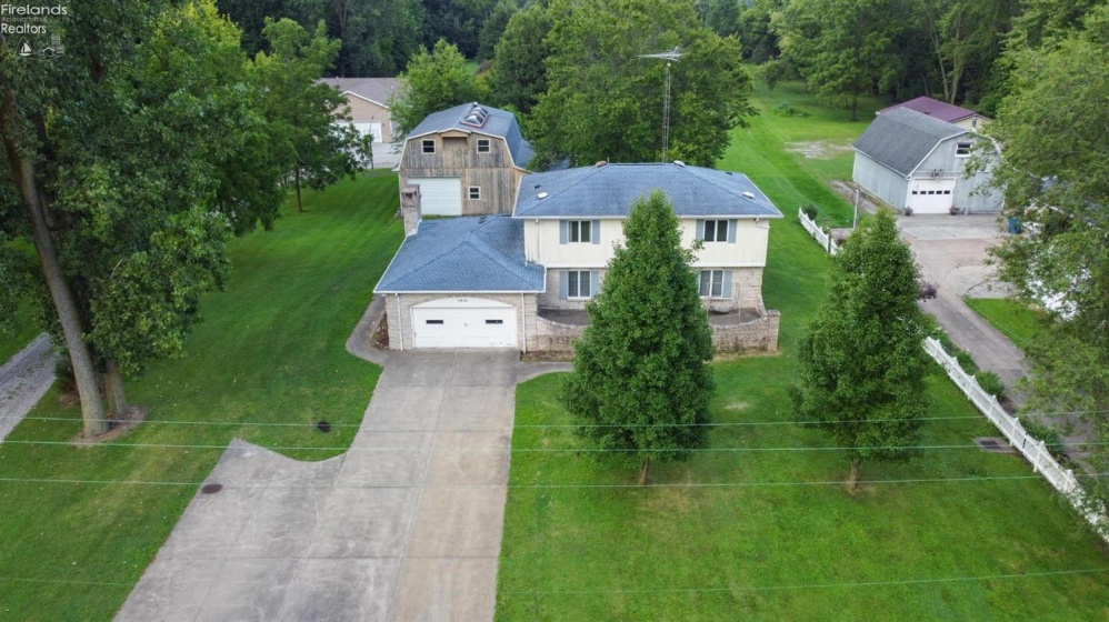 5818 Columbus Avenue, Sandusky, 44870, 4 Bedrooms Bedrooms, ,4 BathroomsBathrooms,Residential,For Sale,Columbus,20263070