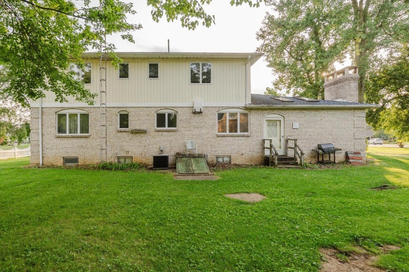 5818 Columbus Avenue, Sandusky, 44870, 4 Bedrooms Bedrooms, ,4 BathroomsBathrooms,Residential,For Sale,Columbus,20263070