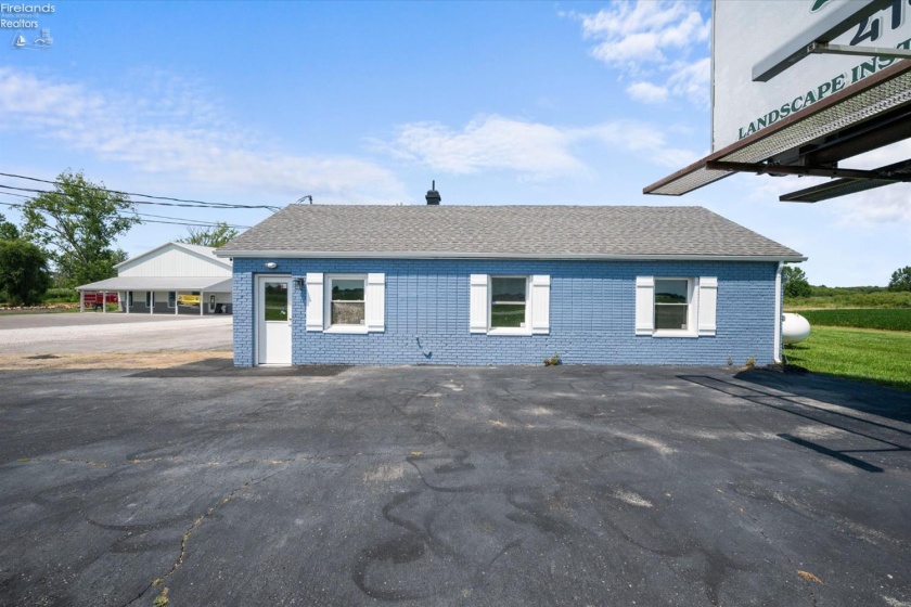 2669 Harbor Road, Port Clinton, 43452, ,Commercial,For Sale,Harbor,20263092