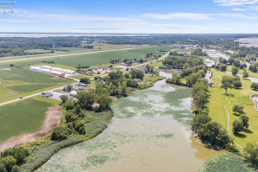 2669 Harbor Road, Port Clinton, 43452, ,Commercial,For Sale,Harbor,20263092