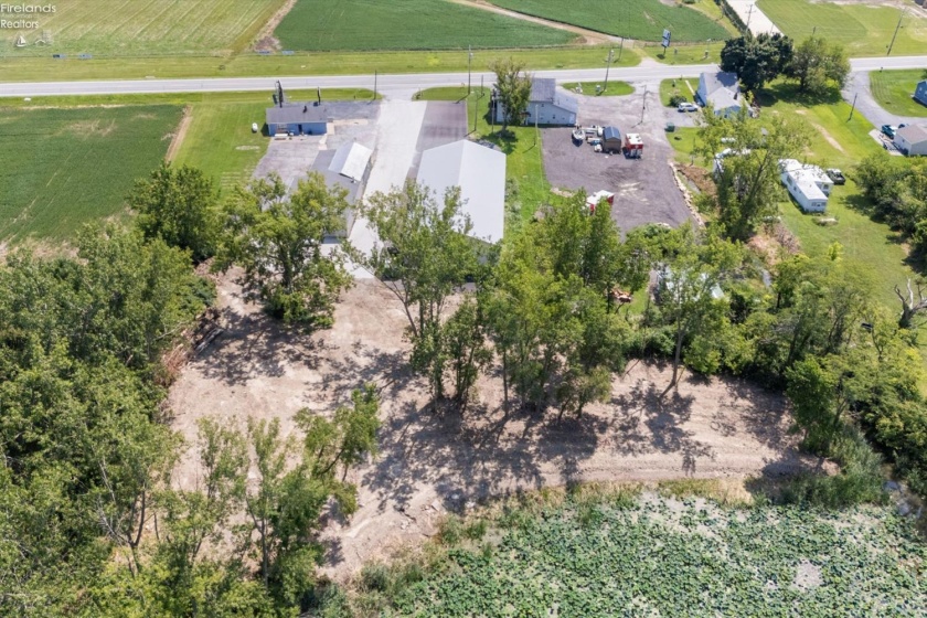 2669 Harbor Road, Port Clinton, 43452, ,Commercial,For Sale,Harbor,20263092