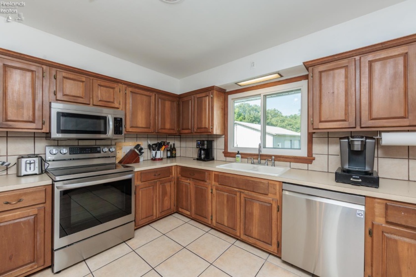 247 South Norwalk Road, Norwalk, 44857, 3 Bedrooms Bedrooms, ,2 BathroomsBathrooms,Residential,For Sale,South Norwalk,20263137