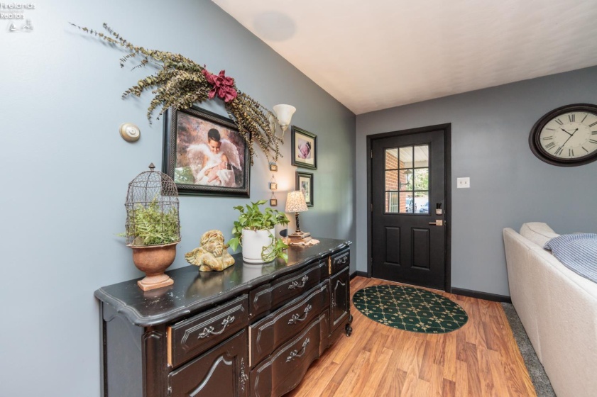247 South Norwalk Road, Norwalk, 44857, 3 Bedrooms Bedrooms, ,2 BathroomsBathrooms,Residential,For Sale,South Norwalk,20263137