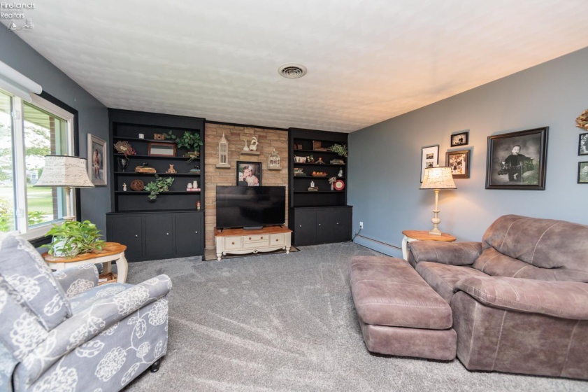 247 South Norwalk Road, Norwalk, 44857, 3 Bedrooms Bedrooms, ,2 BathroomsBathrooms,Residential,For Sale,South Norwalk,20263137