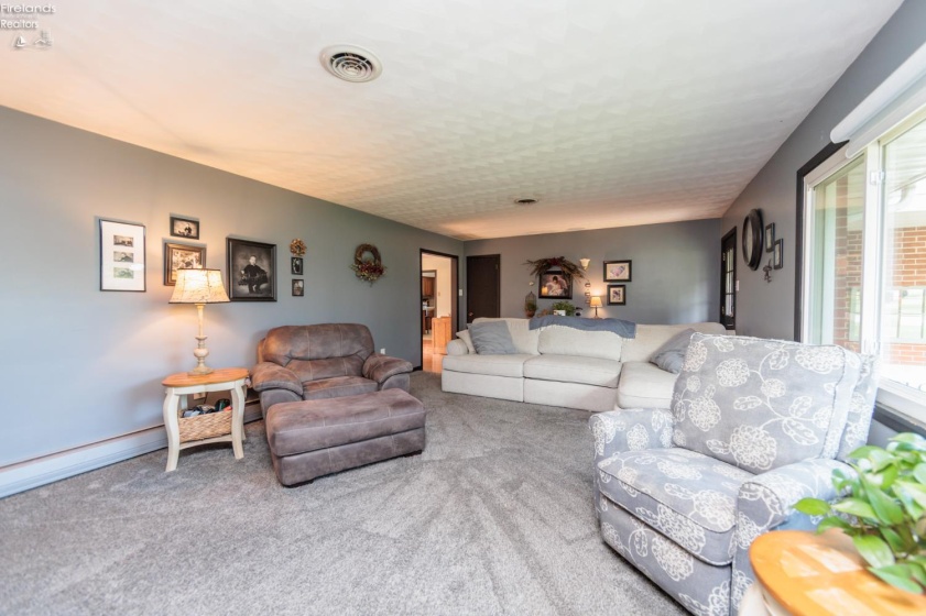 247 South Norwalk Road, Norwalk, 44857, 3 Bedrooms Bedrooms, ,2 BathroomsBathrooms,Residential,For Sale,South Norwalk,20263137