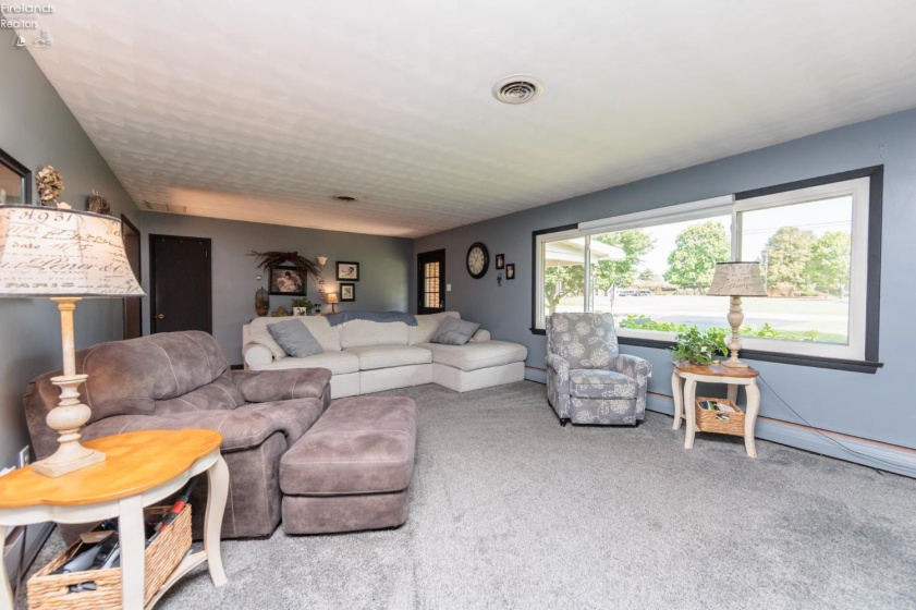 247 South Norwalk Road, Norwalk, 44857, 3 Bedrooms Bedrooms, ,2 BathroomsBathrooms,Residential,For Sale,South Norwalk,20263137