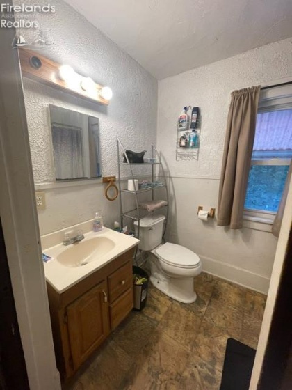 164 Benner Street, Tiffin, 44883, 6 Bedrooms Bedrooms, ,3 BathroomsBathrooms,Residential,For Sale,Benner,20263123