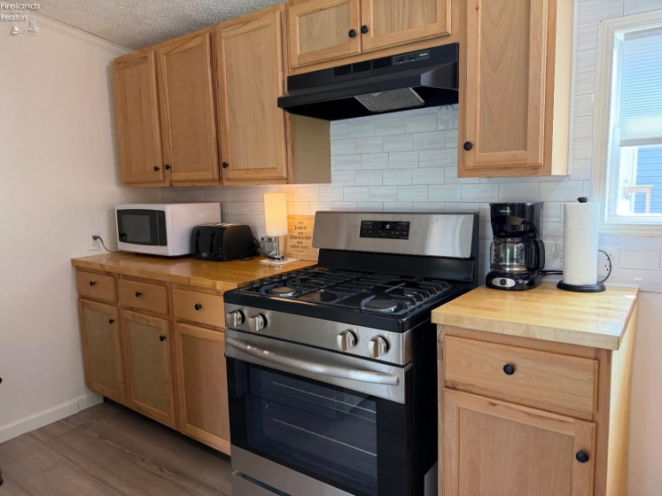 27 Rathbun Drive, Marblehead, 43440, 3 Bedrooms Bedrooms, ,2 BathroomsBathrooms,Residential,For Sale,Rathbun,20263130