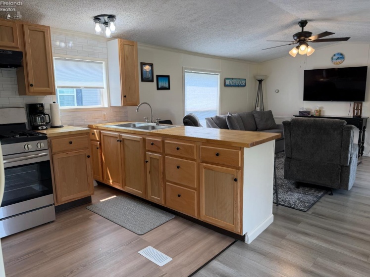 27 Rathbun Drive, Marblehead, 43440, 3 Bedrooms Bedrooms, ,2 BathroomsBathrooms,Residential,For Sale,Rathbun,20263130