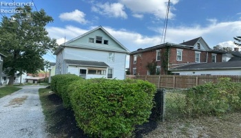 227 Franklin Street, Tiffin, 44883, 3 Bedrooms Bedrooms, ,1 BathroomBathrooms,Residential,For Sale,Franklin,20263143 227 Franklin Street, Tiffin, 44883, 3 Bedrooms Bedrooms, ,1 BathroomBathrooms,Residential,For Sale,Franklin,20263143