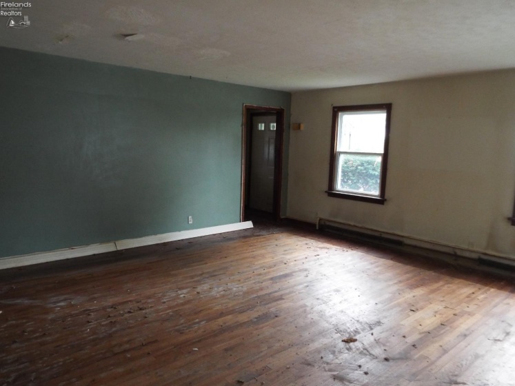 103 Fairfield Avenue, Bellevue, 44811, 2 Bedrooms Bedrooms, ,1 BathroomBathrooms,Residential,For Sale,Fairfield,20263131