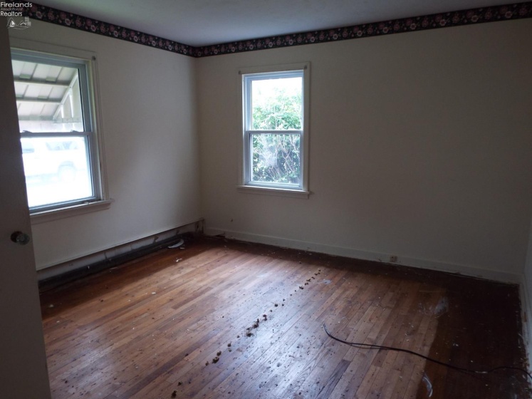 103 Fairfield Avenue, Bellevue, 44811, 2 Bedrooms Bedrooms, ,1 BathroomBathrooms,Residential,For Sale,Fairfield,20263131