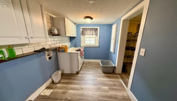 23 Norwood Avenue, Norwalk, 44857, 4 Bedrooms Bedrooms, ,3 BathroomsBathrooms,Residential,For Sale,Norwood,20263155 23 Norwood Avenue, Norwalk, 44857, 4 Bedrooms Bedrooms, ,3 BathroomsBathrooms,Residential,For Sale,Norwood,20263155
