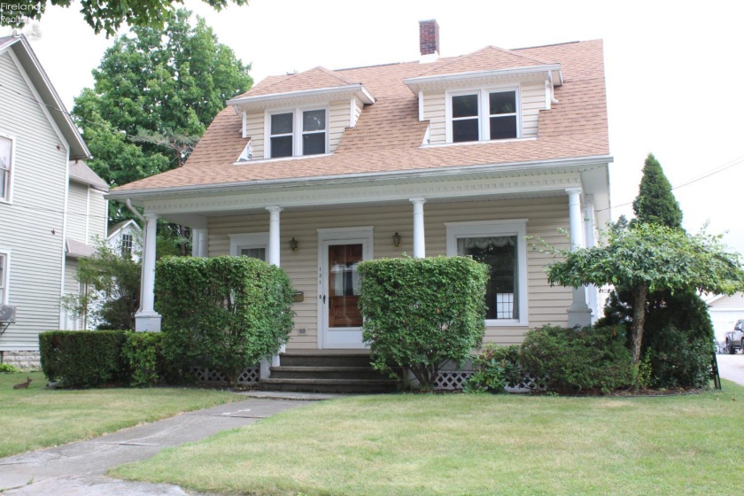 131 Ashford Avenue, Bellevue, 44811, 4 Bedroom Bedrooms, ,2 BathroomBathrooms,Residential,For Sale,Ashford,20263065
