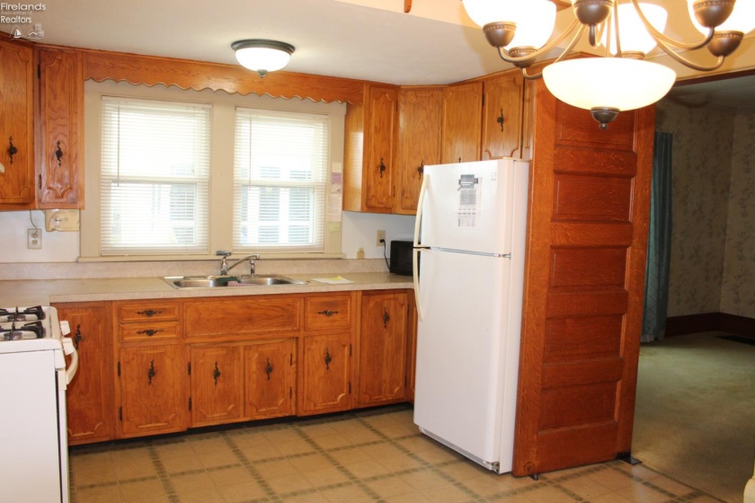 131 Ashford Avenue, Bellevue, 44811, 4 Bedroom Bedrooms, ,2 BathroomBathrooms,Residential,For Sale,Ashford,20263065