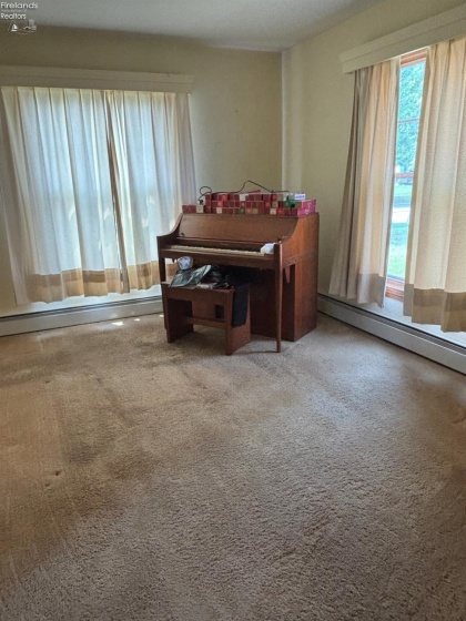 30 Warren Street, Tiffin, 44883, 2 Bedrooms Bedrooms, ,2 BathroomsBathrooms,Residential,For Sale,Warren,20263156