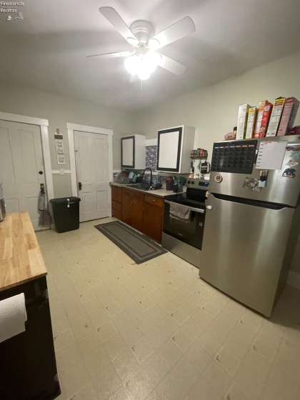 25 Maple Street, Tiffin, 44883, 4 Bedrooms Bedrooms, ,2 BathroomsBathrooms,Residential,For Sale,Maple,20263163