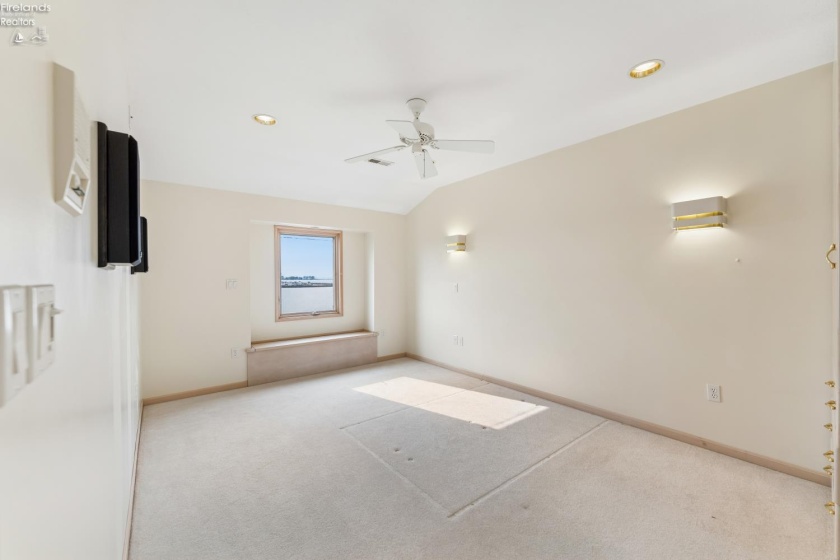 544 Nantucket Drive, Sandusky, 44870, 2 Bedrooms Bedrooms, ,3 BathroomsBathrooms,Residential,For Sale,Nantucket,20263149
