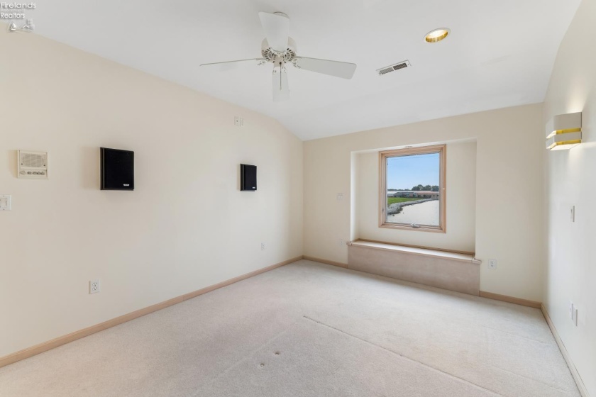 544 Nantucket Drive, Sandusky, 44870, 2 Bedrooms Bedrooms, ,3 BathroomsBathrooms,Residential,For Sale,Nantucket,20263149