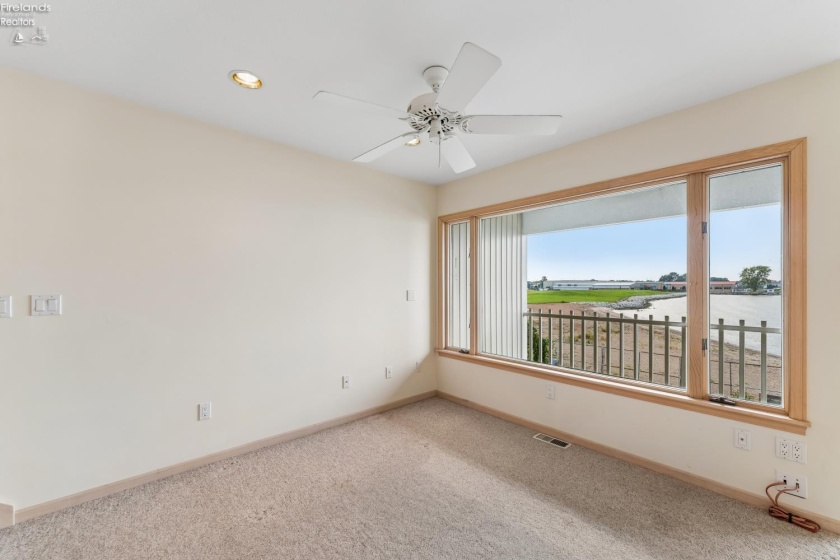 544 Nantucket Drive, Sandusky, 44870, 2 Bedrooms Bedrooms, ,3 BathroomsBathrooms,Residential,For Sale,Nantucket,20263149