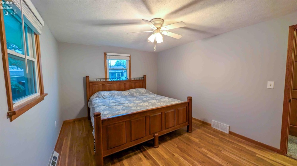 3002 Hinde Avenue, Sandusky, 44870, 3 Bedrooms Bedrooms, ,2 BathroomsBathrooms,Residential,For Sale,Hinde,20263147