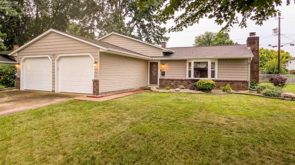 3002 Hinde Avenue, Sandusky, 44870, 3 Bedrooms Bedrooms, ,2 BathroomsBathrooms,Residential,For Sale,Hinde,20263147