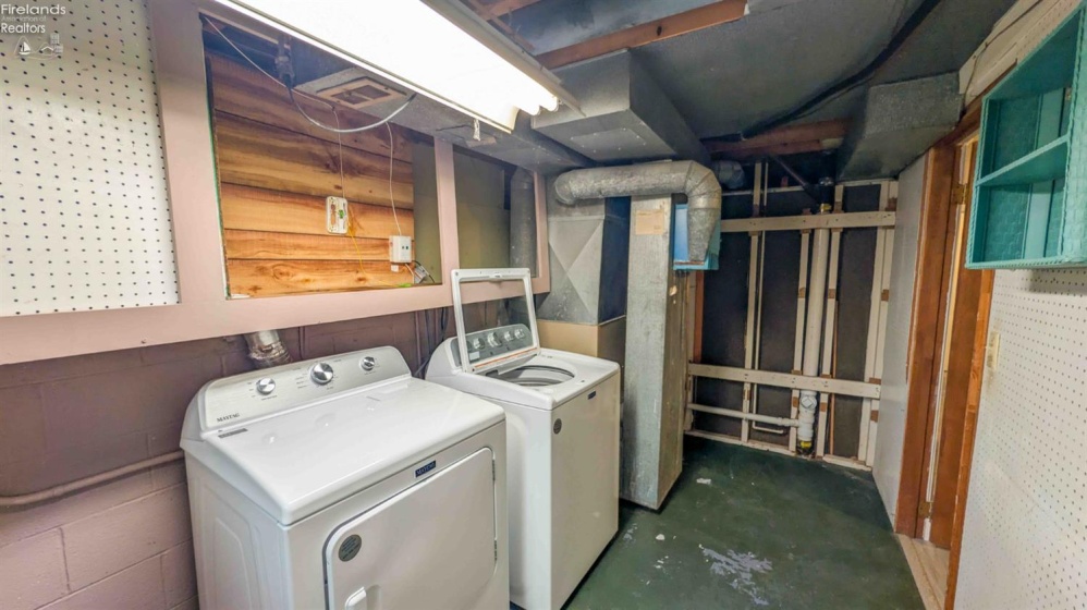3002 Hinde Avenue, Sandusky, 44870, 3 Bedrooms Bedrooms, ,2 BathroomsBathrooms,Residential,For Sale,Hinde,20263147