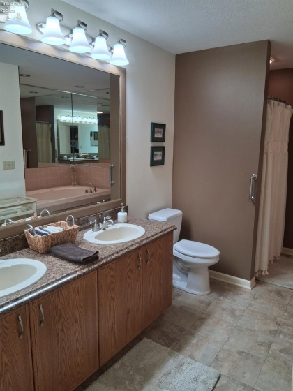 4306 White Tail Run, Sandusky, 44870, 2 Bedrooms Bedrooms, ,3 BathroomsBathrooms,Residential,For Sale,White Tail Run,20263175