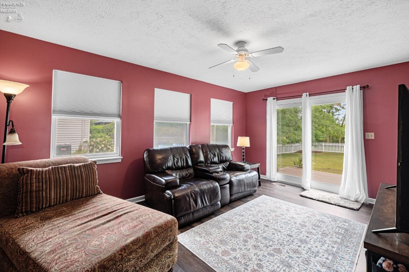 1033 Wabash Avenue, Grafton, 44044, 3 Bedrooms Bedrooms, ,2 BathroomsBathrooms,Residential,For Sale,Wabash,20263164