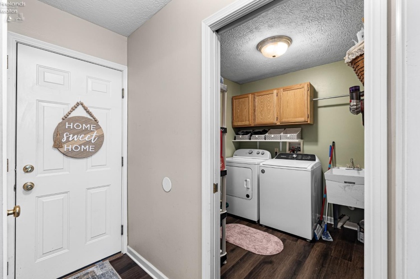 1033 Wabash Avenue, Grafton, 44044, 3 Bedrooms Bedrooms, ,2 BathroomsBathrooms,Residential,For Sale,Wabash,20263164