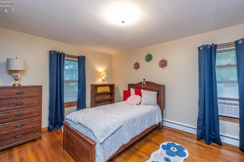 910 Court Street, Medina, 44256, ,2 BathroomsBathrooms,Residential,For Sale,Court,20263157
