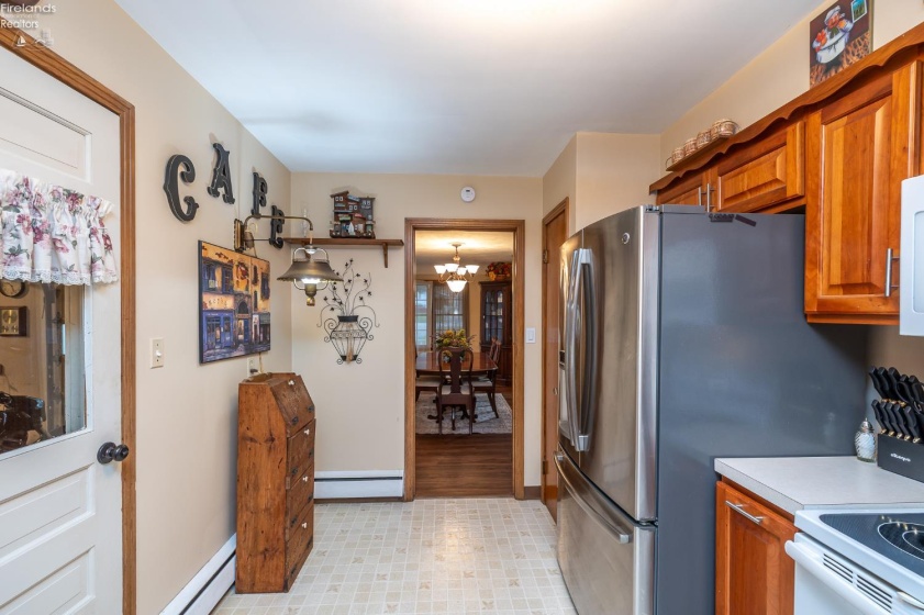 910 Court Street, Medina, 44256, ,2 BathroomsBathrooms,Residential,For Sale,Court,20263157