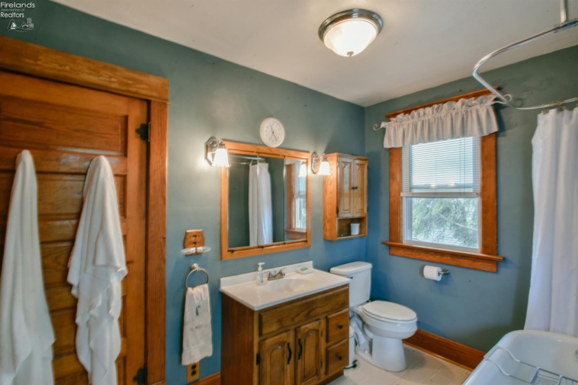 418 6th Street, Port Clinton, 43452, 3 Bedrooms Bedrooms, ,2 BathroomsBathrooms,Residential,For Sale,6th,20263135