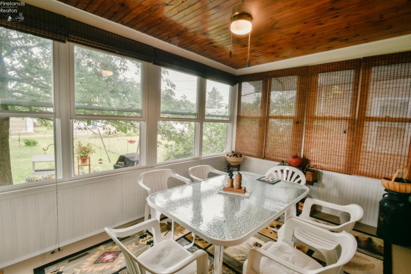 418 6th Street, Port Clinton, 43452, 3 Bedrooms Bedrooms, ,2 BathroomsBathrooms,Residential,For Sale,6th,20263135