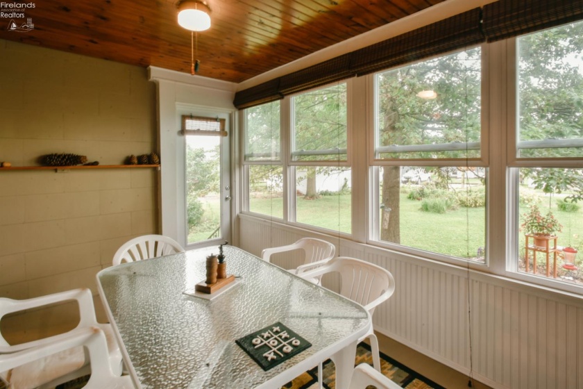418 6th Street, Port Clinton, 43452, 3 Bedrooms Bedrooms, ,2 BathroomsBathrooms,Residential,For Sale,6th,20263135