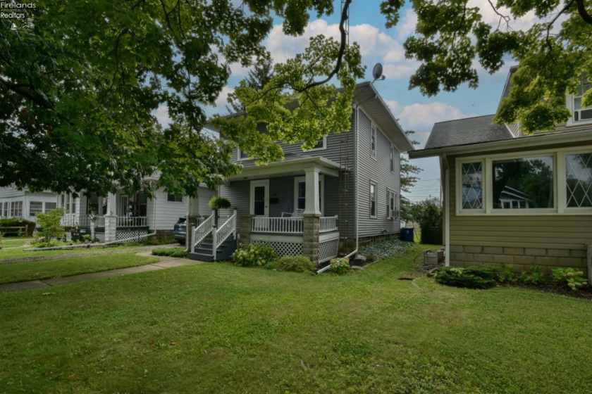 418 6th Street, Port Clinton, 43452, 3 Bedrooms Bedrooms, ,2 BathroomsBathrooms,Residential,For Sale,6th,20263135