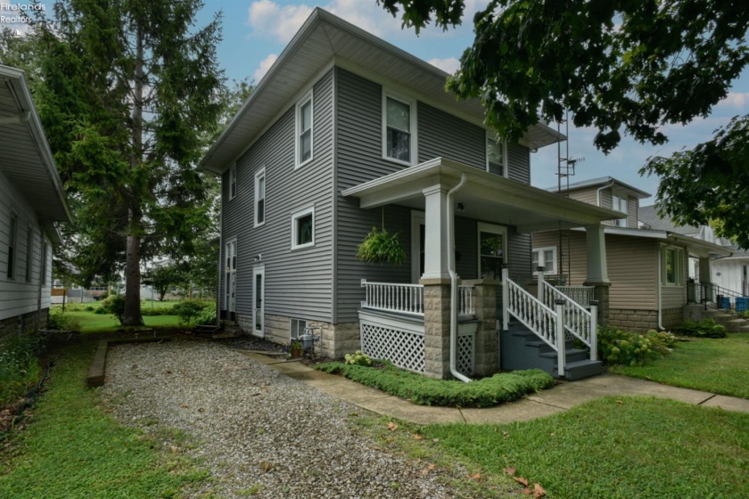 418 6th Street, Port Clinton, 43452, 3 Bedrooms Bedrooms, ,2 BathroomsBathrooms,Residential,For Sale,6th,20263135