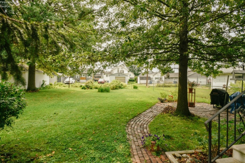418 6th Street, Port Clinton, 43452, 3 Bedrooms Bedrooms, ,2 BathroomsBathrooms,Residential,For Sale,6th,20263135