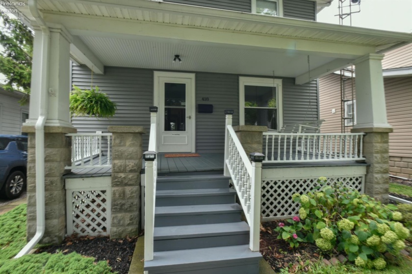 418 6th Street, Port Clinton, 43452, 3 Bedrooms Bedrooms, ,2 BathroomsBathrooms,Residential,For Sale,6th,20263135